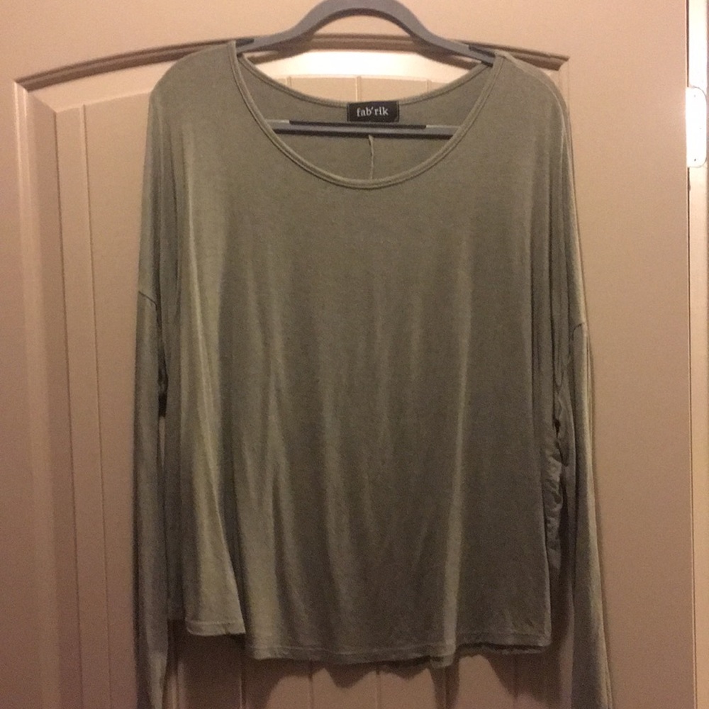 Green long-sleeve piko top